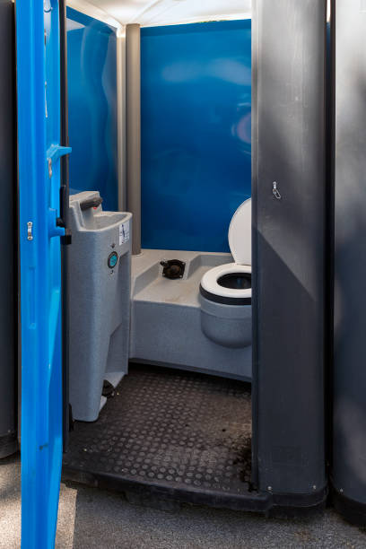 Best Luxury portable toilet rental  in West Branch, IA